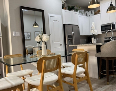 8324 Mariah Street - Photo Thumbnail 3