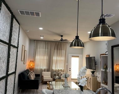 8324 Mariah Street - Photo Thumbnail 8