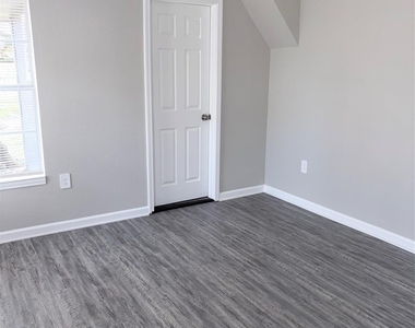 3700 4th Street - Photo Thumbnail 14