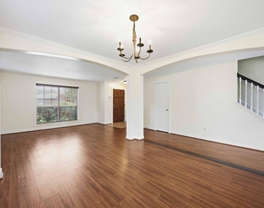 14015 Crossvale Lane - Photo Thumbnail 2