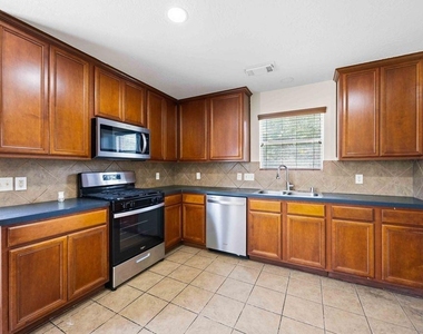 14015 Crossvale Lane - Photo Thumbnail 6