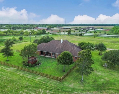 7630 Savannah Plantation Drive - Photo Thumbnail 4