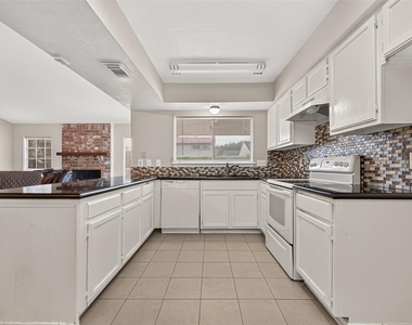 16707 Running Quail Court - Photo Thumbnail 9