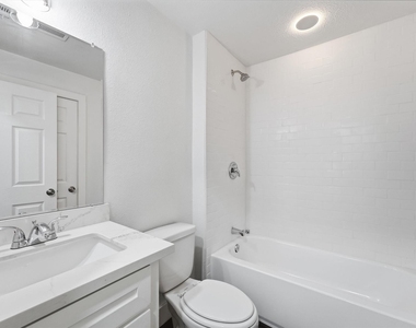 2281 Des Jardines Street - Photo Thumbnail 18