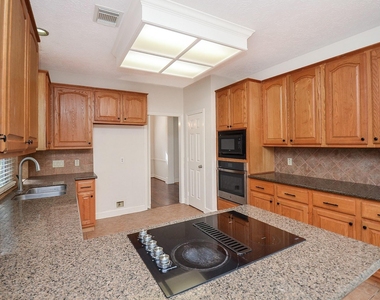 6007 Planters Point Court - Photo Thumbnail 7