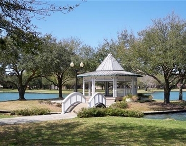 6007 Planters Point Court - Photo Thumbnail 21