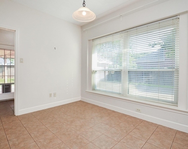 6007 Planters Point Court - Photo Thumbnail 9