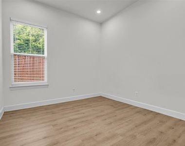 3829 Goodhope Street - Photo Thumbnail 16