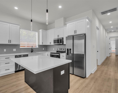 3829 Goodhope Street - Photo Thumbnail 9