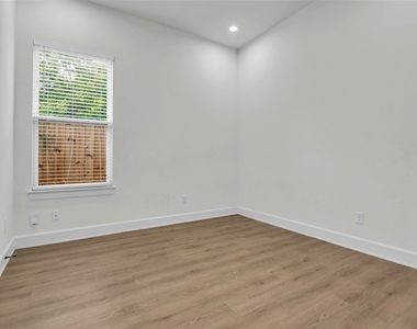 3829 Goodhope Street - Photo Thumbnail 14