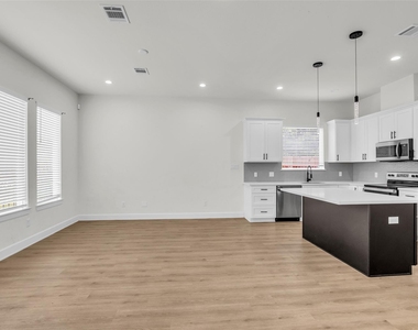 3829 Goodhope Street - Photo Thumbnail 3