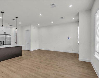 3829 Goodhope Street - Photo Thumbnail 5