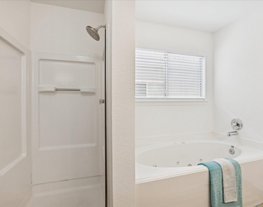 10727 Cobblecreek Way - Photo Thumbnail 12