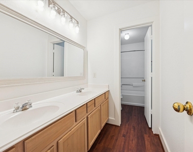 10727 Cobblecreek Way - Photo Thumbnail 19