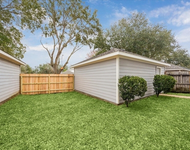 10727 Cobblecreek Way - Photo Thumbnail 4