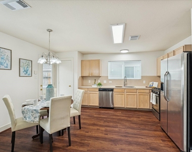 10727 Cobblecreek Way - Photo Thumbnail 2
