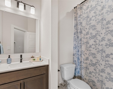 128 Radnor Road - Photo Thumbnail 9