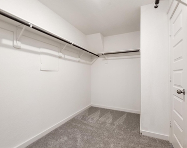 3111 West Frontier Lane - Photo Thumbnail 23