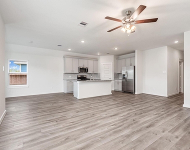 3111 West Frontier Lane - Photo Thumbnail 25