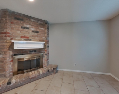 16726 Britford - Photo Thumbnail 1