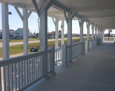 1015 Bluewater Hwy Unit 2 - Photo Thumbnail 11
