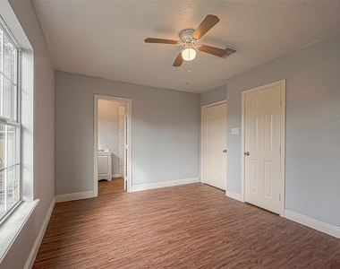 4006 Sunflower Street - Photo Thumbnail 12