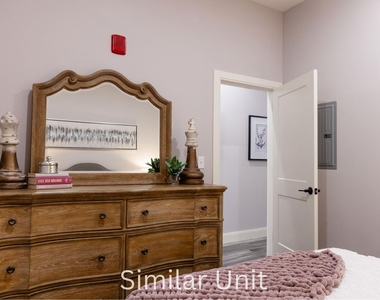 1555 Elm - Photo Thumbnail 29