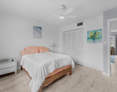 108 Se 47th Street - Photo Thumbnail 24
