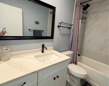 4520 Sw 8th Place - Photo Thumbnail 14