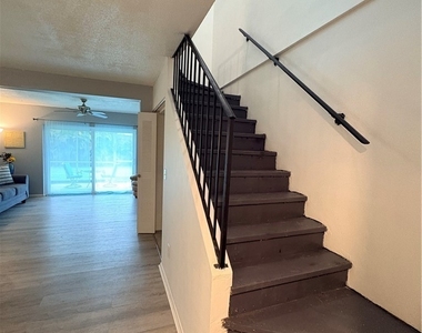4520 Sw 8th Place - Photo Thumbnail 11