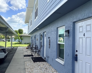 4520 Sw 8th Place - Photo Thumbnail 1