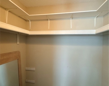 4520 Sw 8th Place - Photo Thumbnail 19