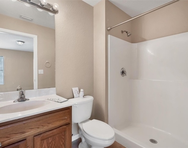 5257 Leeds Road - Photo Thumbnail 13