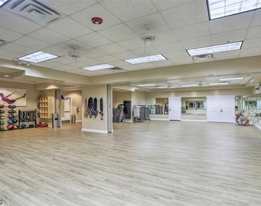 14531 Sherbrook Place - Photo Thumbnail 15