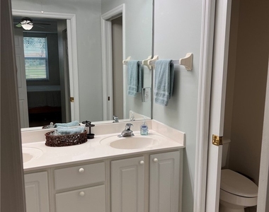 14531 Sherbrook Place - Photo Thumbnail 12