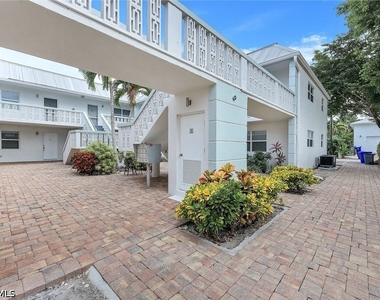 780 10th Avenue S - Photo Thumbnail 13