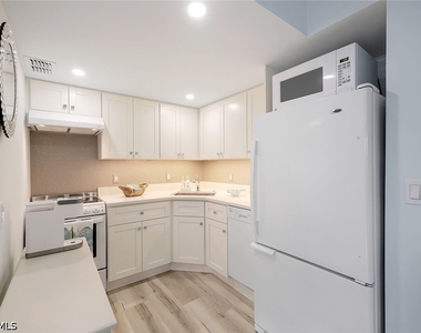 780 10th Avenue S - Photo Thumbnail 8