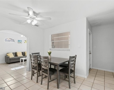 717 95th Avenue N - Photo Thumbnail 8