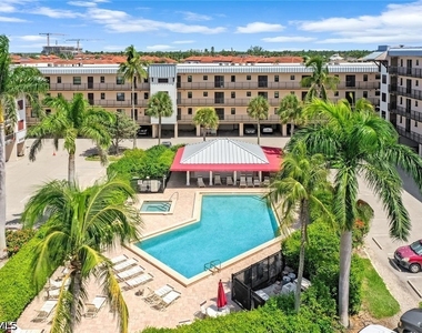 807 River Point Drive - Photo Thumbnail 1