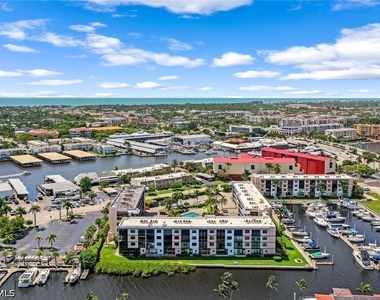 807 River Point Drive - Photo Thumbnail 27