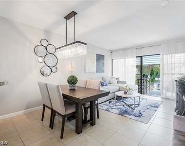 807 River Point Drive - Photo Thumbnail 8