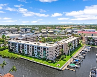 807 River Point Drive - Photo Thumbnail 24