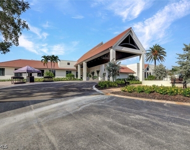 7360 Glenmoor Lane - Photo Thumbnail 18