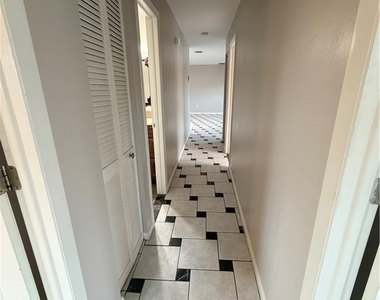 18572 Sarasota Road - Photo Thumbnail 17