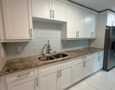 18572 Sarasota Road - Photo Thumbnail 5