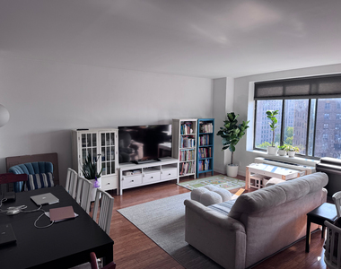 353 East 104th Street - Photo Thumbnail 4