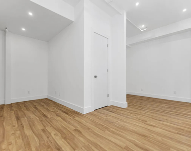 248 West 35th Street - Photo Thumbnail 6