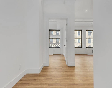 248 West 35th Street - Photo Thumbnail 2