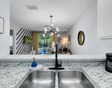 3165 South Street - Photo Thumbnail 10