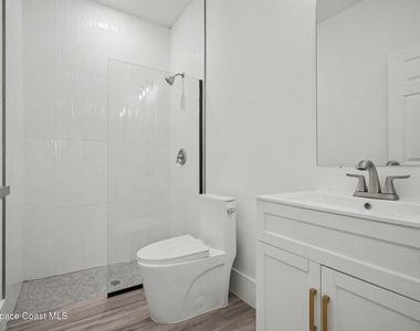 19 Travis Street - Photo Thumbnail 5